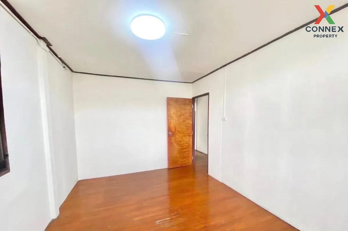 For Sale House , V. Niwet , Krathum Lom , Sam Phran , Nakhon Path