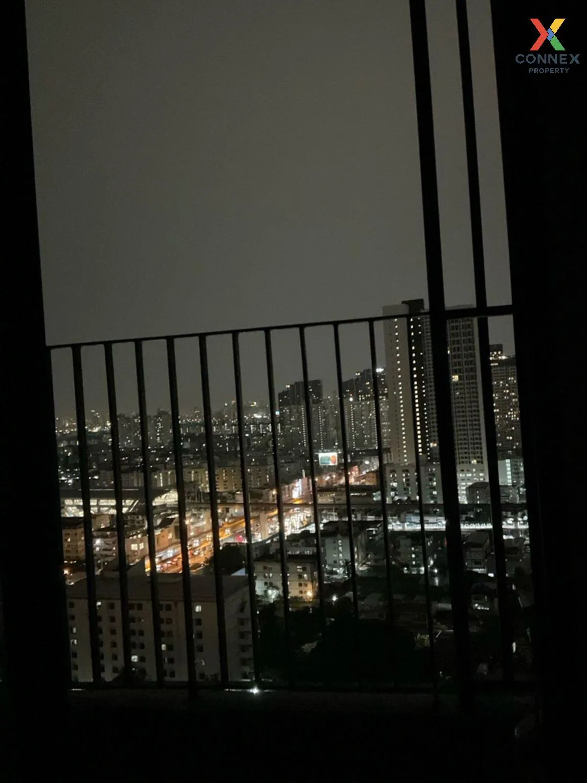 เช่าคอนโด  เดอะ ลิฟวิ่น รามคำแหง วิวสวย ชั้นสูง MRT-ลำสาลี (สายสี