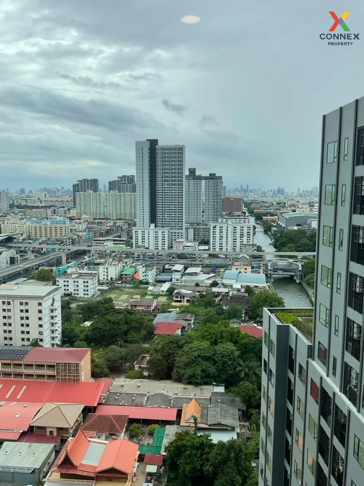 เช่าคอนโด  เดอะ ลิฟวิ่น รามคำแหง วิวสวย ชั้นสูง MRT-ลำสาลี (สายสี