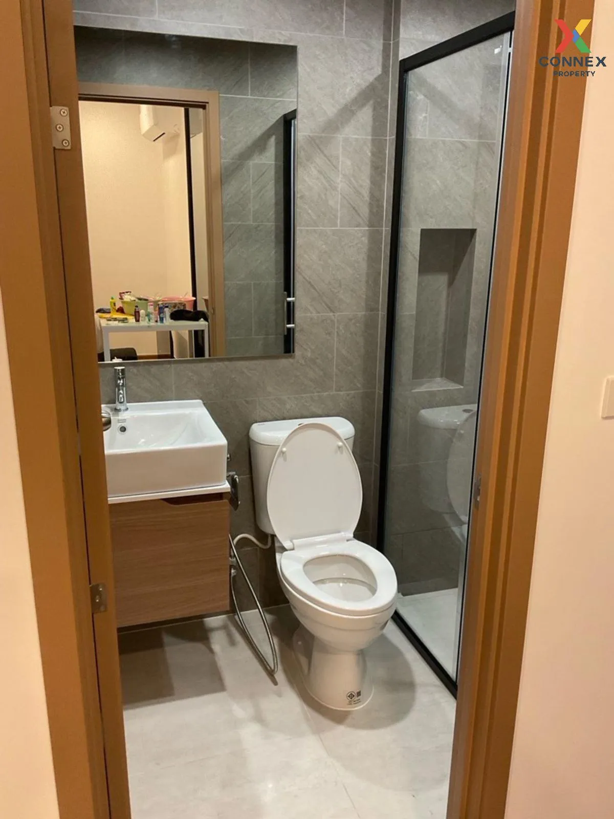 เช่าคอนโด  เดอะ ลิฟวิ่น รามคำแหง วิวสวย ชั้นสูง MRT-ลำสาลี (สายสี