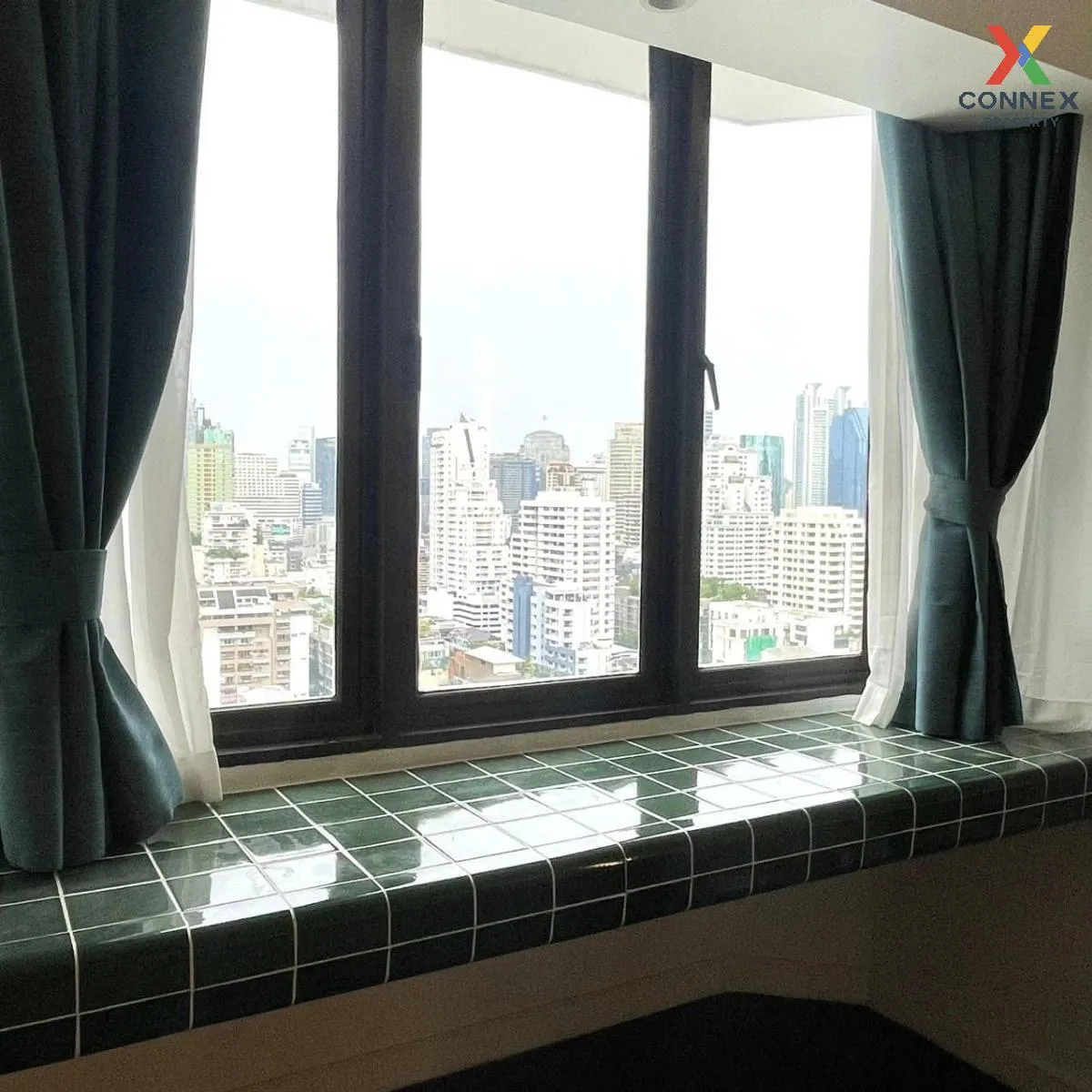 เช่าคอนโด  ออมนิ ทาวเวอร์ BTS-อโศก คลองเตย เขต คลองเตย กรุงเทพ CX