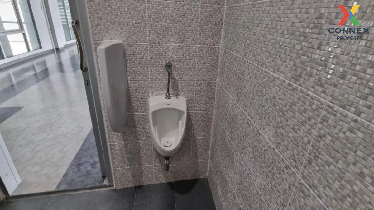 For Sale For sale: Land with a warehouse and office building. , B