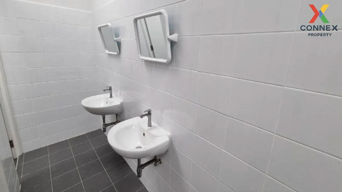 For Sale For sale: Land with a warehouse and office building. , B