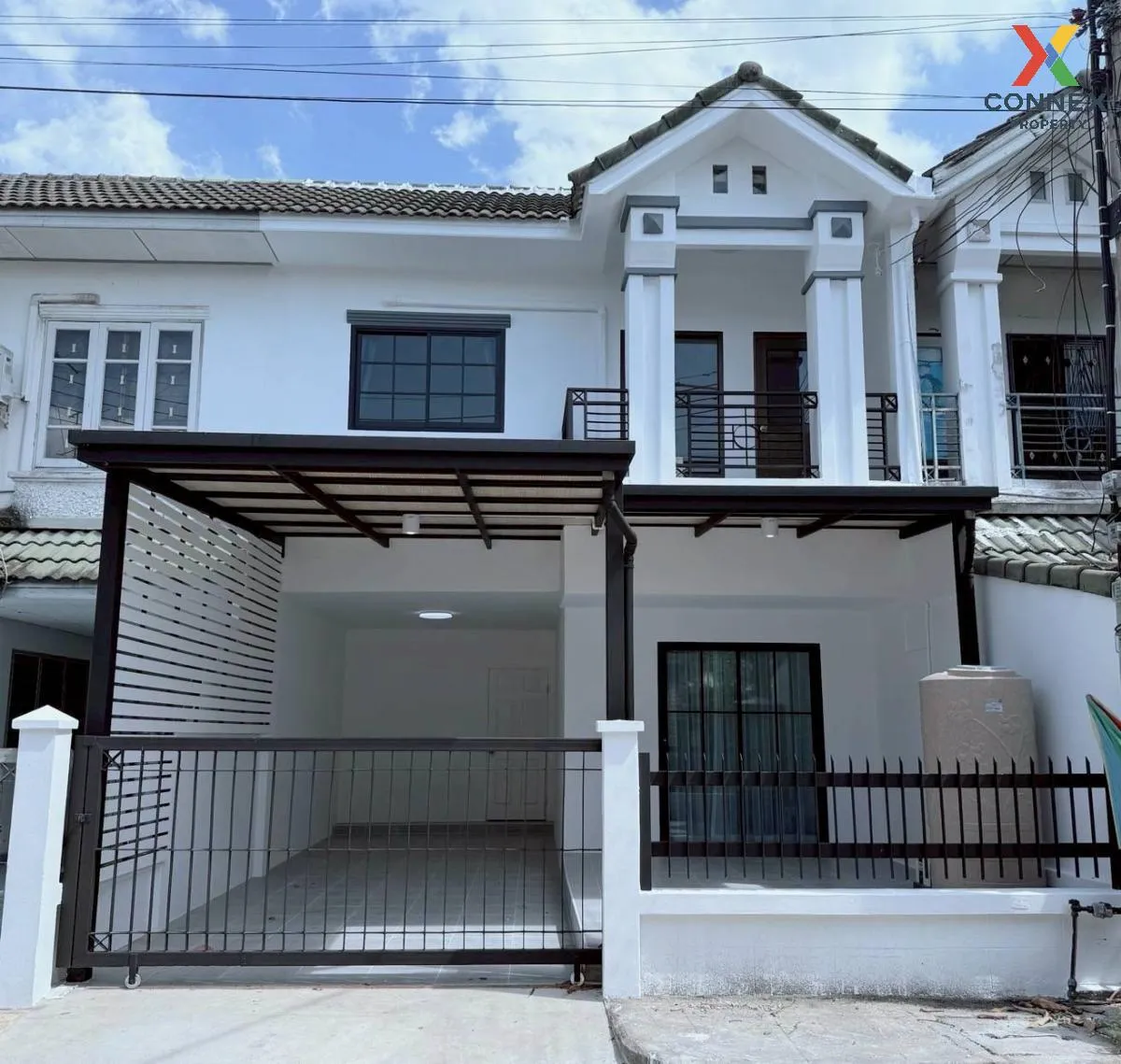 For Sale Townhouse/Townhome  , Baan Tawanna Ville khong 9 , newly 1