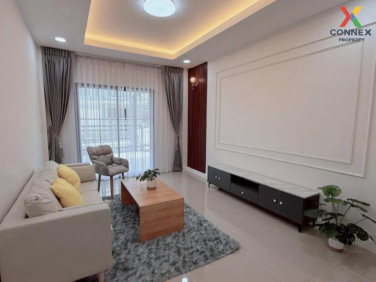 For Sale Townhouse/Townhome  , Baan Tawanna Ville khong 9 , newly 3