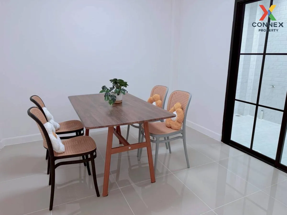 For Sale Townhouse/Townhome  , Baan Tawanna Ville khong 9 , newly