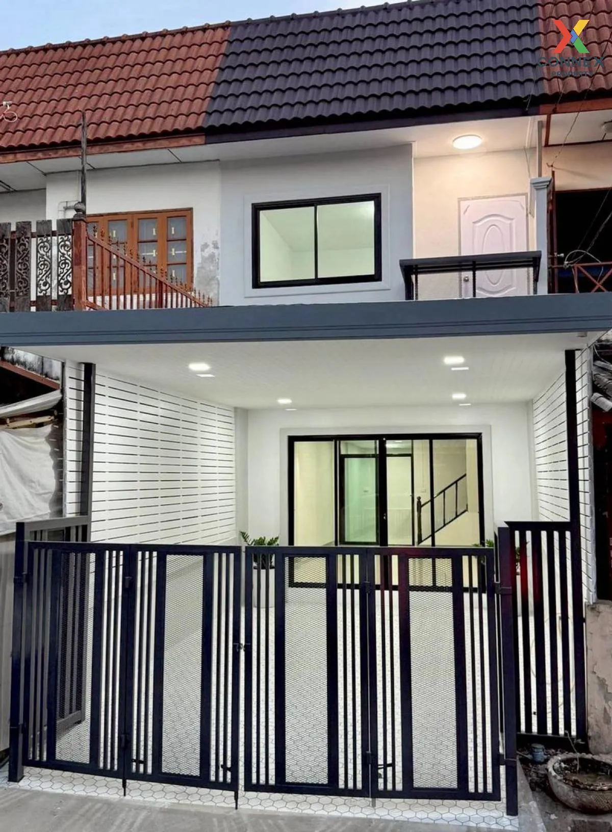 ขายทาวน์เฮ้าส์/ทาวน์โฮม  บ้านบัวทอง 4 บ้านกล้วย-ไทรน้อย รีโนเวทให 1