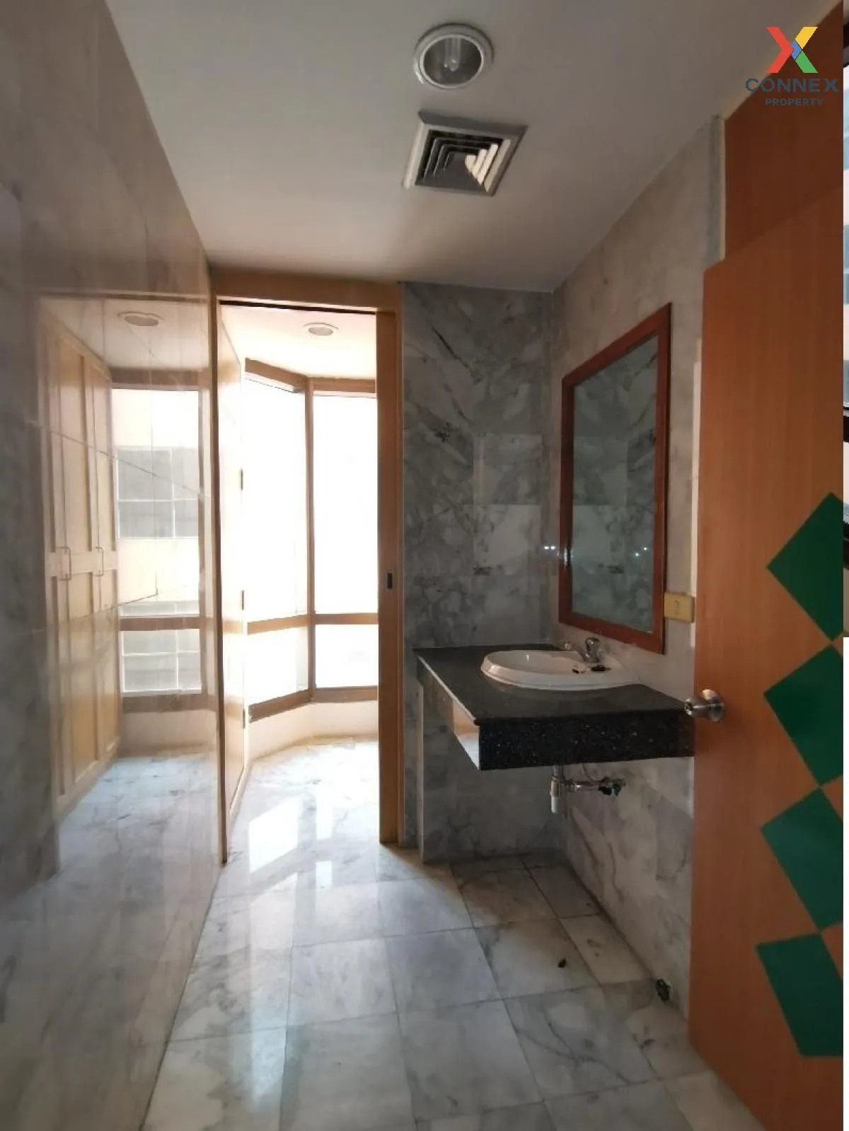 ขายคอนโด  บ้านพหลโยธิน เพลส BTS-อารีย์ สามเสนใน เขต พญาไท กรุงเทพ