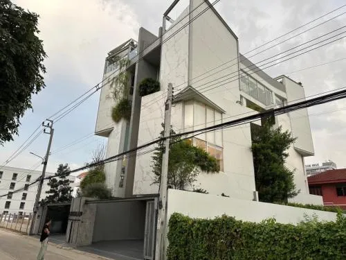 For Rent Homeoffice , D8 Ekkamai - Ramintra , MRT-Ladprao 83 , Phlapphla , Wang Thong Lang , Bangkok , CX-129497