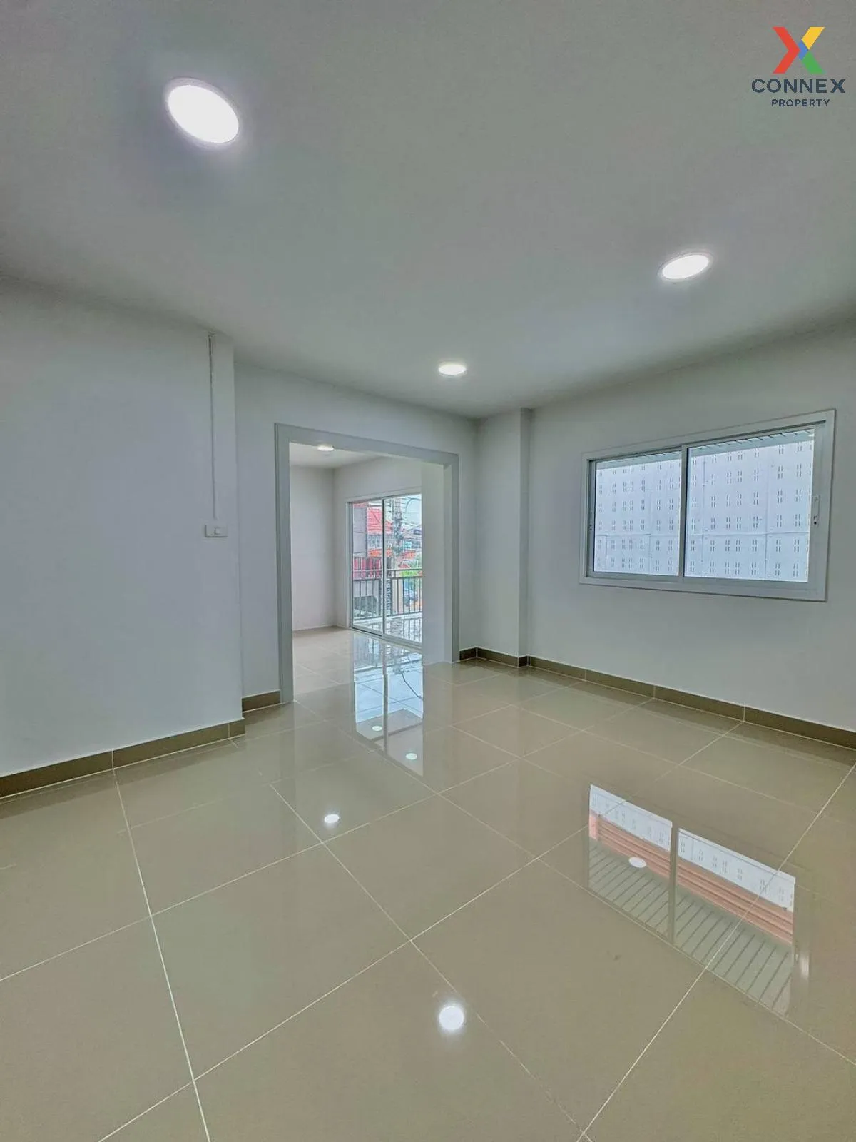 For Sale Townhouse/Townhome  , Baan Buathong 1 , high floor , MRT For Sale Townhouse/Townhome  , Baan Buathong 1 , high floor , MRT