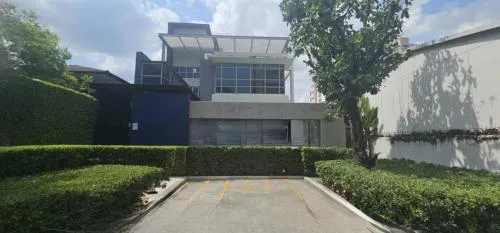For Sale  2-storey multi-purpose building near the University of the Thai Chamber of Commerce, 108 sq m. , Ratchadaphisek , Din Daeng , Bangkok , CX-129572