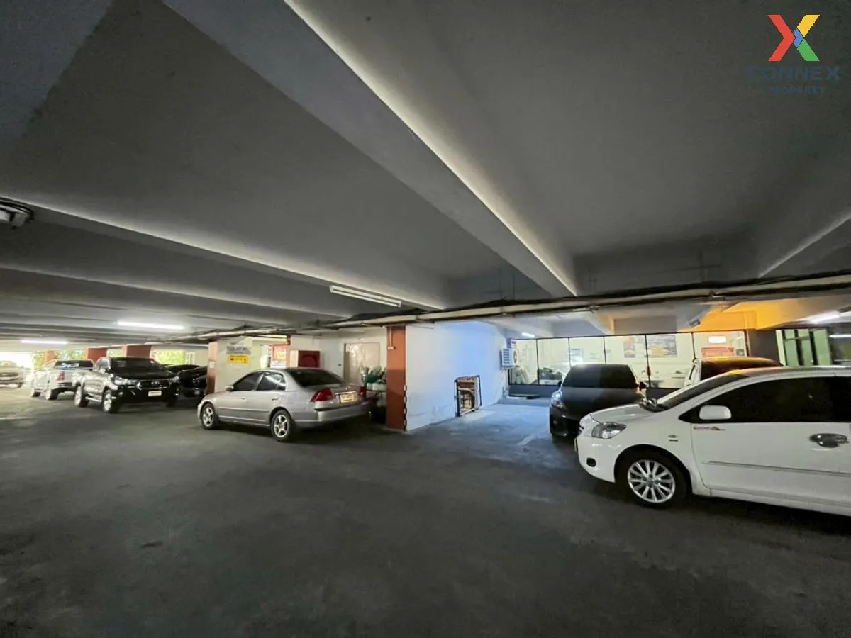 For Sale Condo , Phisawit Tower , BTS-Phahon Yothin 24 , Chomphon