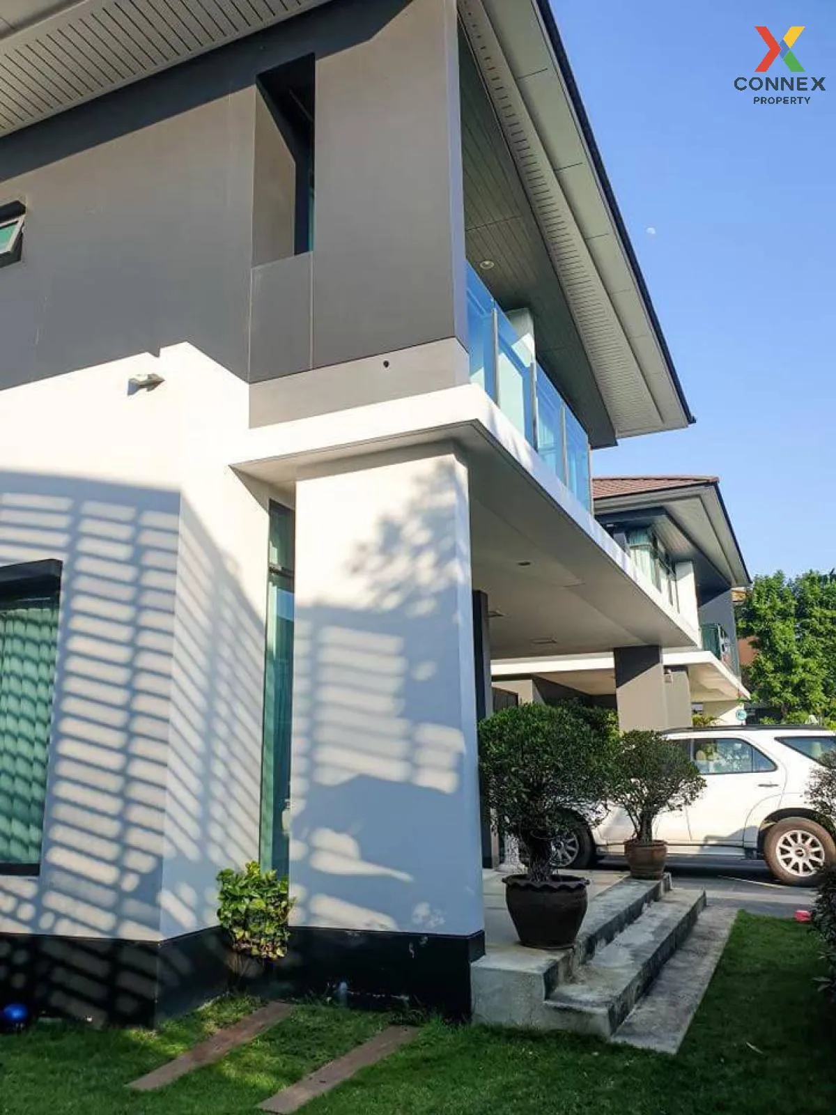 For Rent House , Setthasiri Krungthepkreetha 2 , corner unit , Hu 2