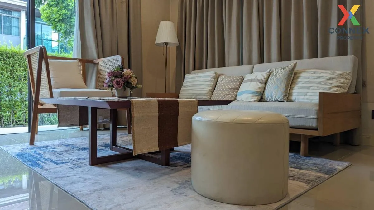 For Rent House , Setthasiri Krungthepkreetha 2 , corner unit , Hu 4