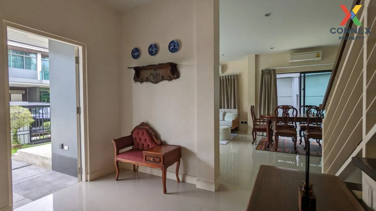 For Rent House , Setthasiri Krungthepkreetha 2 , corner unit , Hu