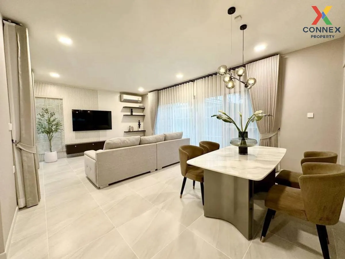 For Rent House , Chaiyapruek Bangna Km. 15 , nice view , wide fro