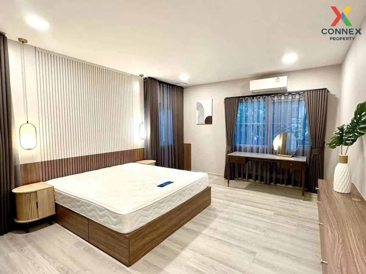 For Rent House , Chaiyapruek Bangna Km. 15 , nice view , wide fro