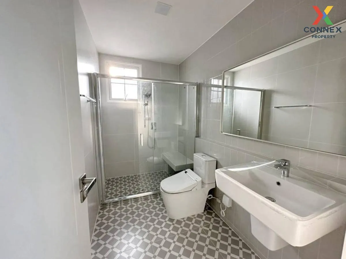 For Rent House , Chaiyapruek Bangna Km. 15 , nice view , wide fro