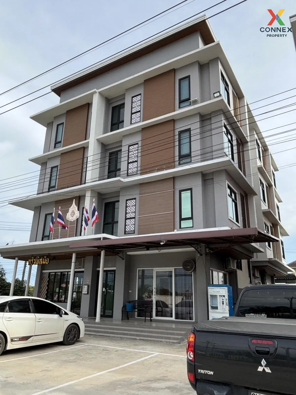 For Sale 4-storey apartment, 307.4 sq m. , Thap Yao , Lat Krabang 1