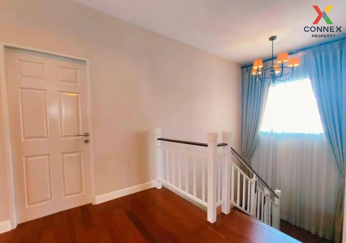 For Sale House , Burasiri Panyaindra , corner unit , Bang Chan ,  3