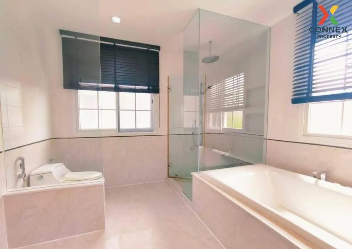 For Sale House , Burasiri Panyaindra , corner unit , Bang Chan ,  4