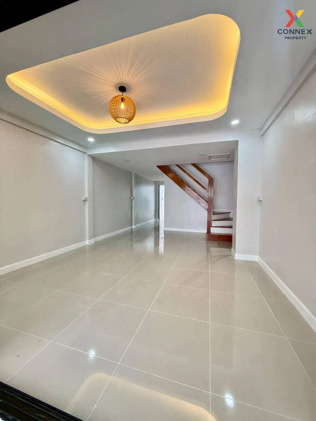 ขายทาวน์เฮ้าส์/ทาวน์โฮม  บ้านลานทอง รีโนเวทใหม่ บางพูด ปากเกร็ด ก 4