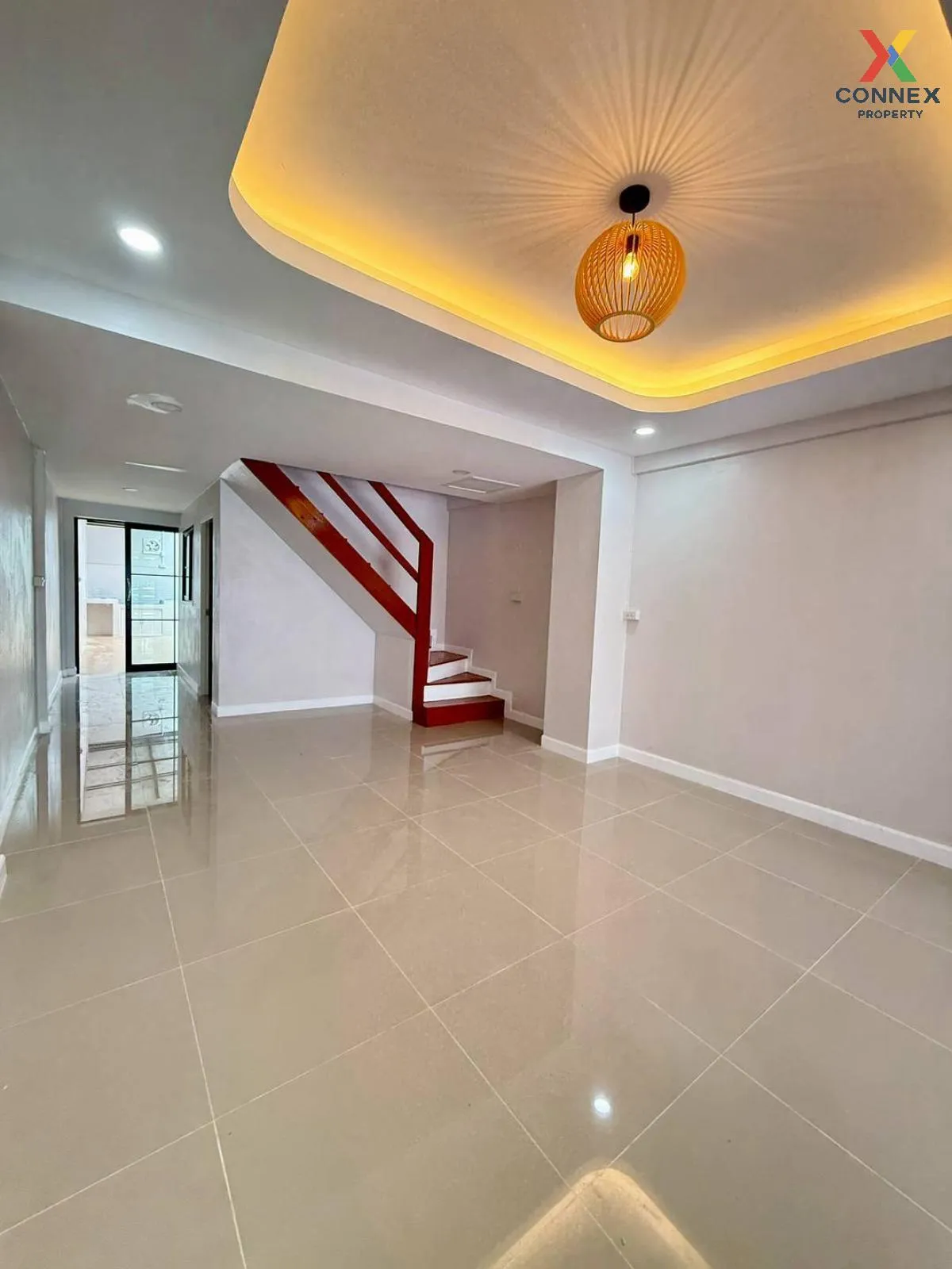 ขายทาวน์เฮ้าส์/ทาวน์โฮม  บ้านลานทอง รีโนเวทใหม่ บางพูด ปากเกร็ด ก