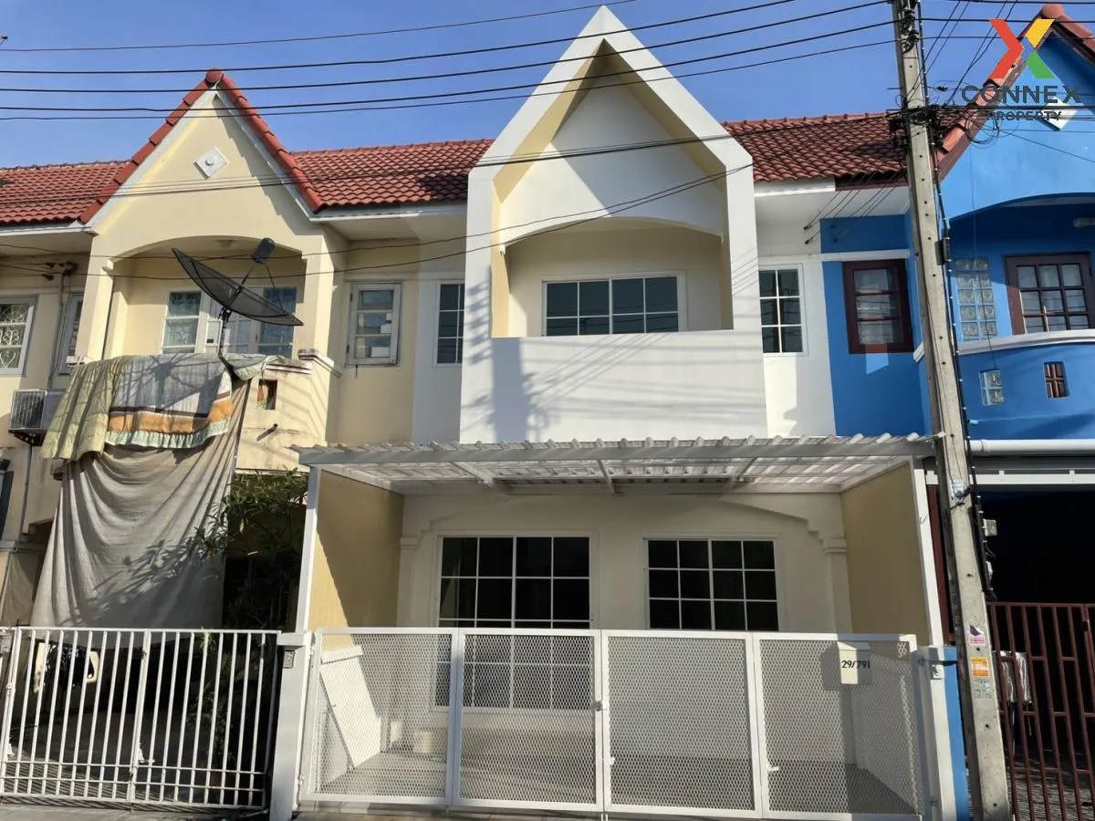 For Sale Townhouse/Townhome  , Wisetsuk Nakhon 19 , nice view , w 1