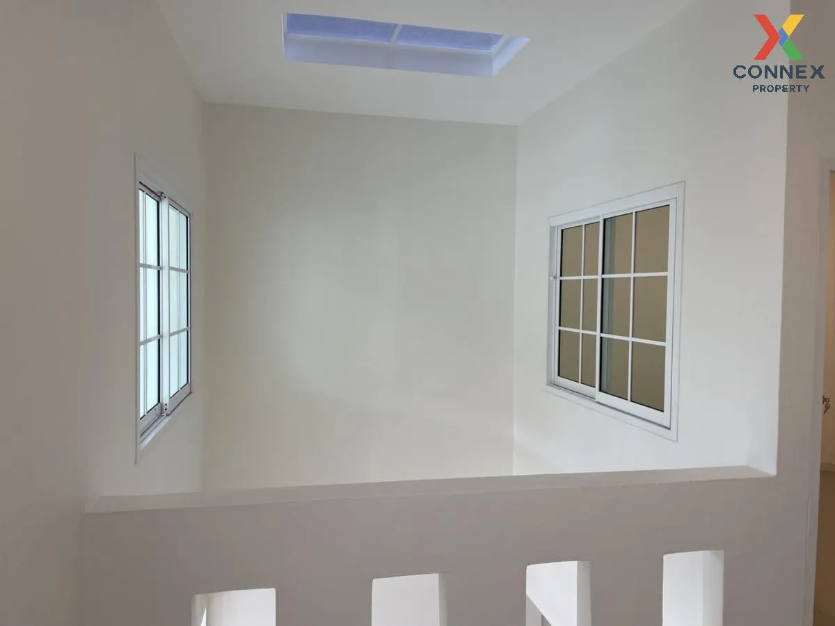 For Sale Townhouse/Townhome  , Wisetsuk Nakhon 19 , nice view , w