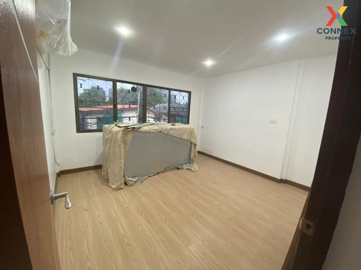 For Sale Townhouse/Townhome  , Baan Jongsuk Wong Sawang 19 , MRT- 3