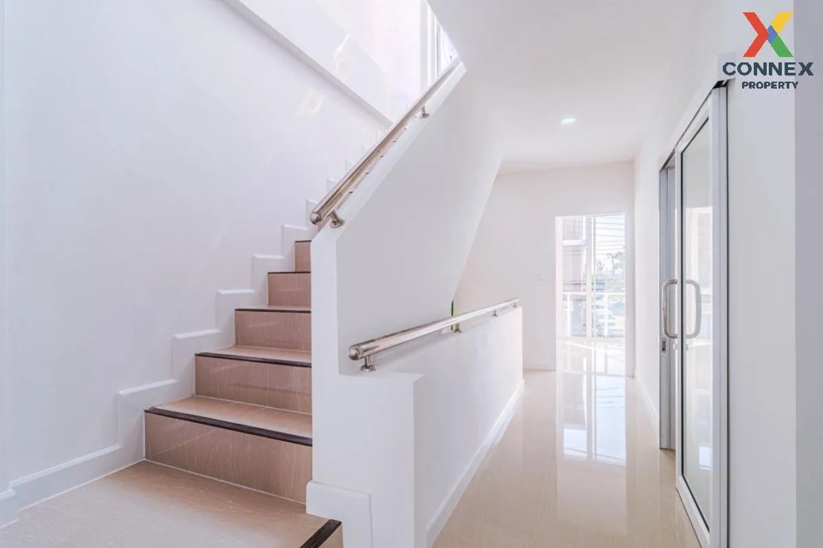 ขายทาวน์เฮ้าส์/ทาวน์โฮม  วรานิท เอสเตท สวนหลวง ร.9 ดอกไม้ เขต ประ ขายทาวน์เฮ้าส์/ทาวน์โฮม  วรานิท เอสเตท สวนหลวง ร.9 ดอกไม้ เขต ประ 4