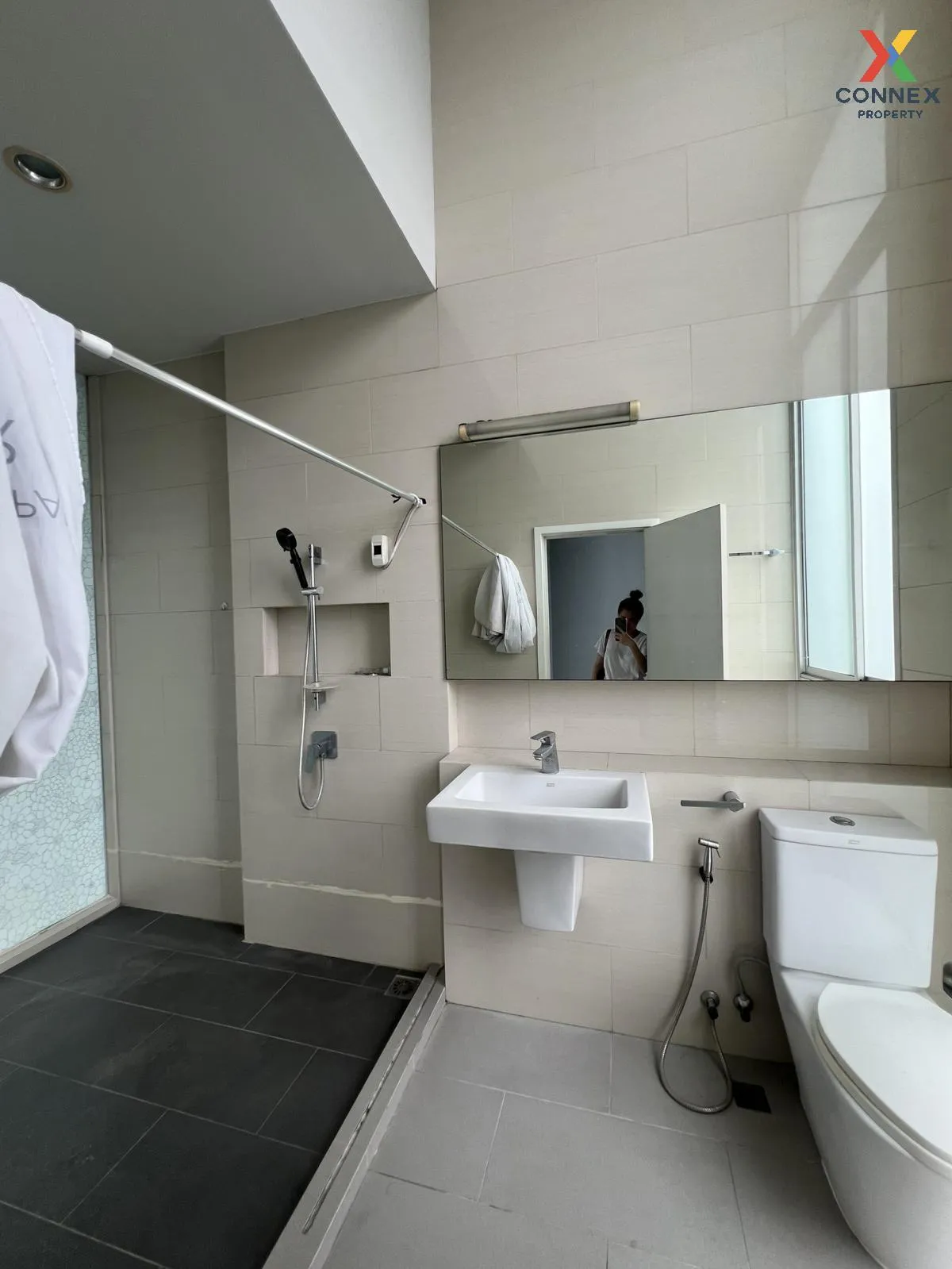 ขายทาวน์เฮ้าส์/ทาวน์โฮม  ไซมิส บลอสซั่ม แอท แฟชั่น ห้องมุม MRT-วง