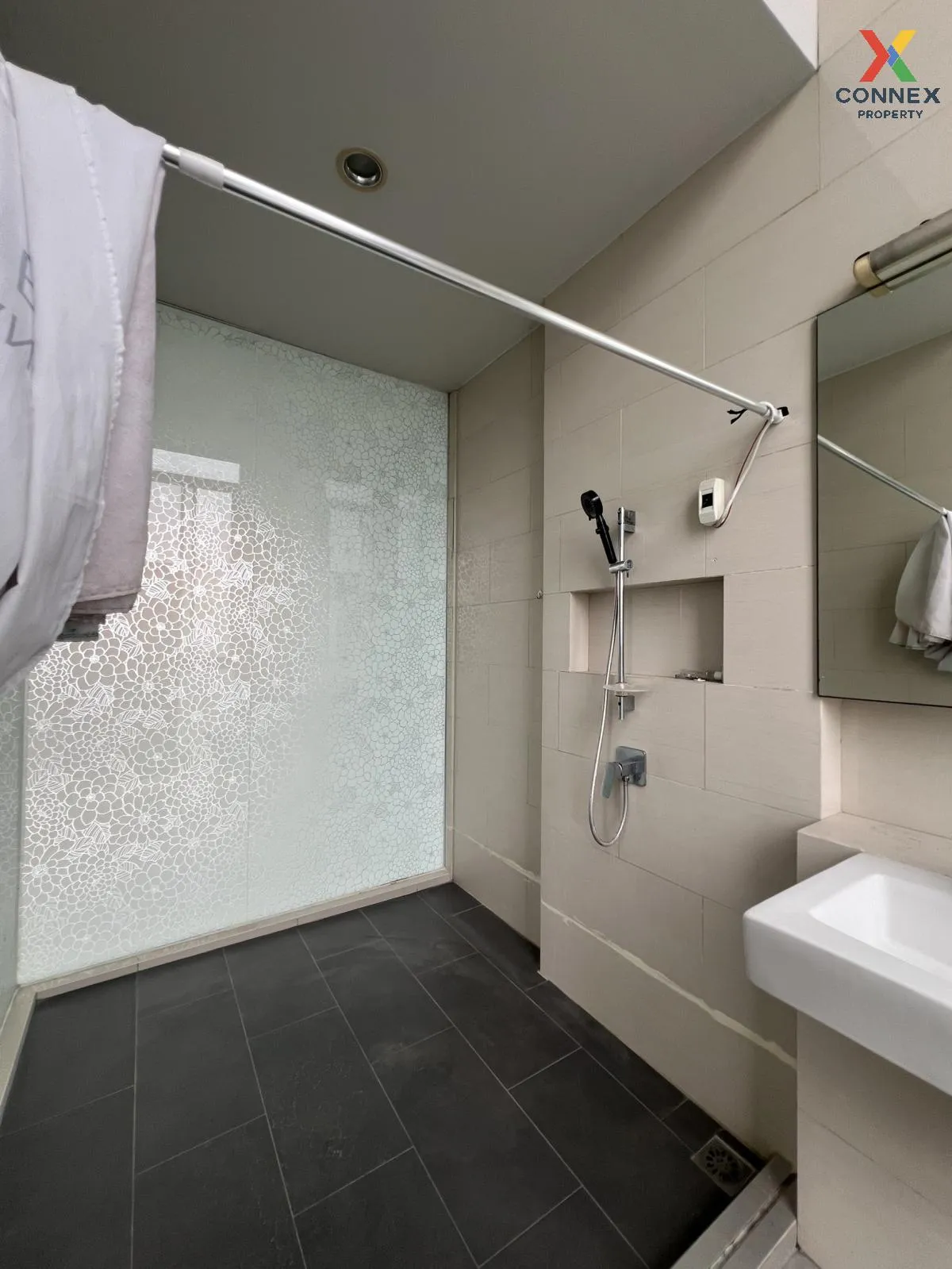 ขายทาวน์เฮ้าส์/ทาวน์โฮม  ไซมิส บลอสซั่ม แอท แฟชั่น ห้องมุม MRT-วง