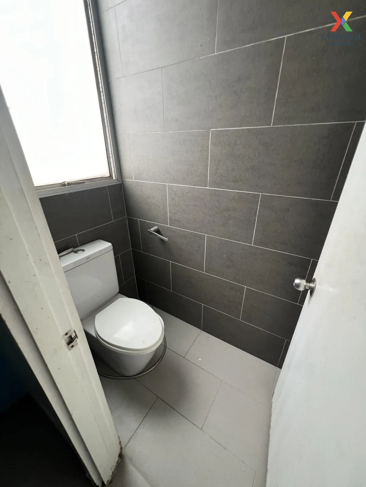 ขายทาวน์เฮ้าส์/ทาวน์โฮม  ไซมิส บลอสซั่ม แอท แฟชั่น ห้องมุม MRT-วง