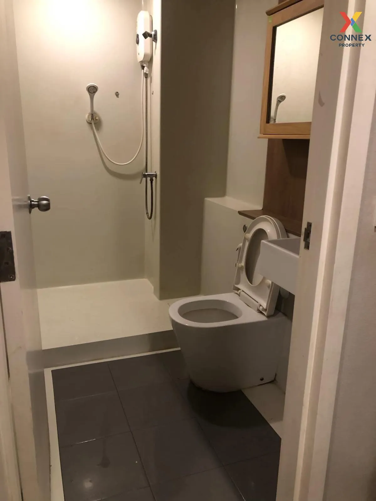 เช่าคอนโด  บลอสซั่ม คอนโด แอท สาทร - เจริญราษฎร์ BTS-สุรศักดิ์ ทุ