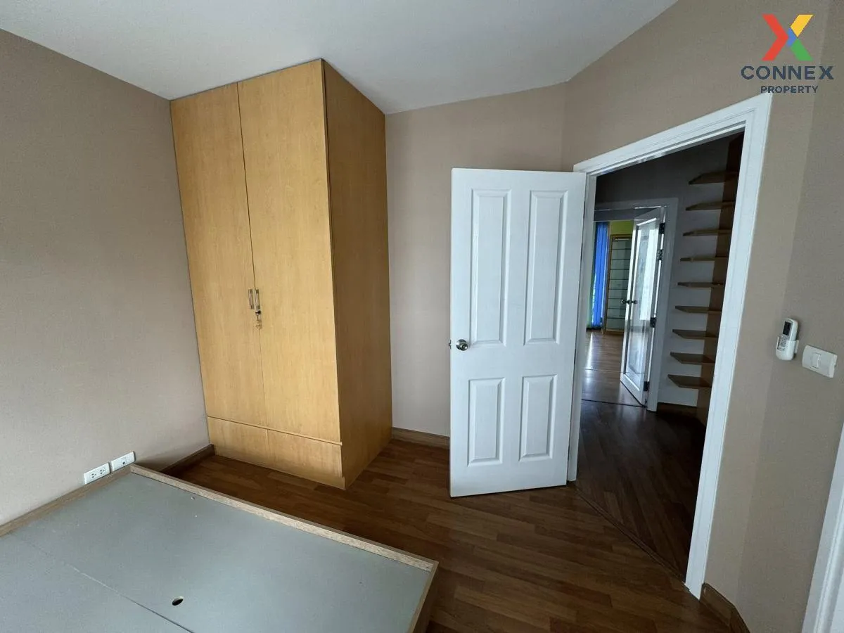 For Rent Townhouse/Townhome  , Baan Klang Muang Urbanion Rama 9 -