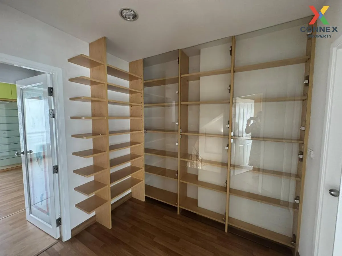 For Rent Townhouse/Townhome  , Baan Klang Muang Urbanion Rama 9 -