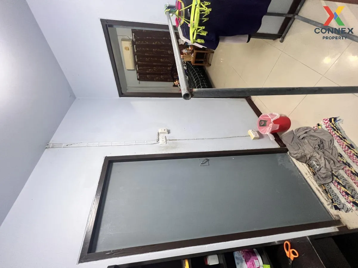 For Sale Townhouse/Townhome  , Baan Rim Nam Lak Hok , Lak Hok , M