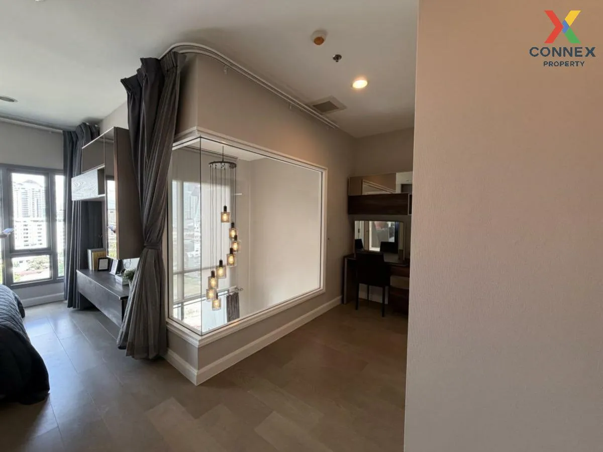 For Rent Condo , The Crest Sukhumvit 34 , nice view , high floor  For Rent Condo , The Crest Sukhumvit 34 , nice view , high floor