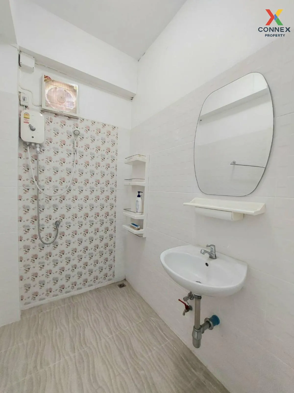 ขายอาคารพาณิชย์ ติดถนนสวนผัก ตลิ่งชัน เขต ตลิ่งชัน กรุงเทพ CX-130