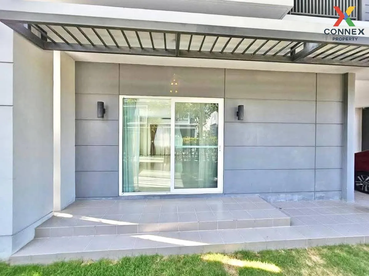 For Sale House , CENTRO Bangna - Wongwaen , corner unit , Dok Mai