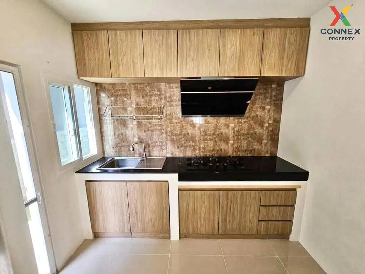 For Sale House , CENTRO Bangna - Wongwaen , corner unit , Dok Mai