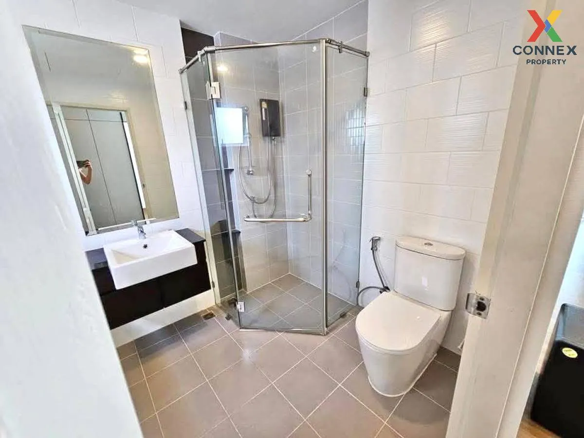 For Sale House , CENTRO Bangna - Wongwaen , corner unit , Dok Mai