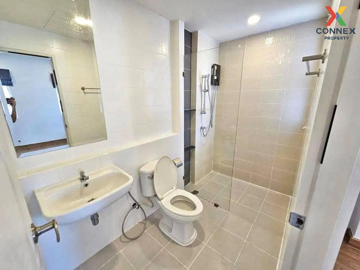 For Sale House , CENTRO Bangna - Wongwaen , corner unit , Dok Mai