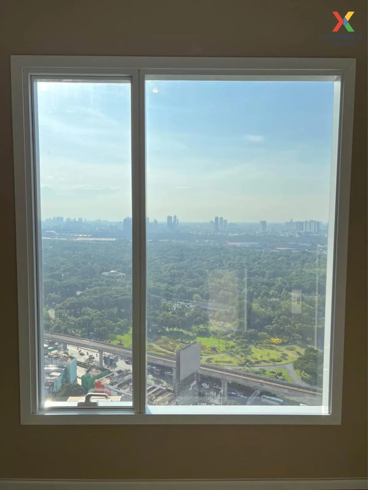 เช่าคอนโด  เดอะ เซนต์ เรซิเดนซ์ วิวสวย ชั้นสูง ห้องมุม MRT-พหลโยธ