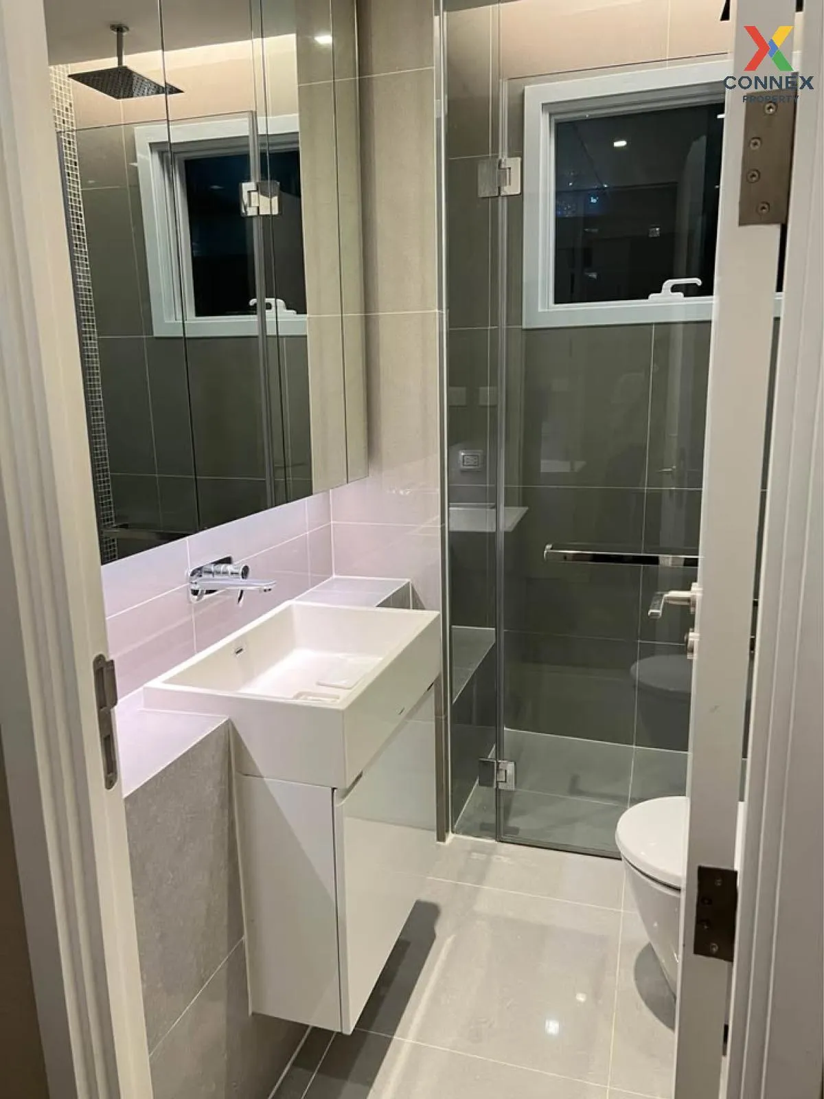 เช่าคอนโด  เดอะ เซนต์ เรซิเดนซ์ วิวสวย ชั้นสูง ห้องมุม MRT-พหลโยธ