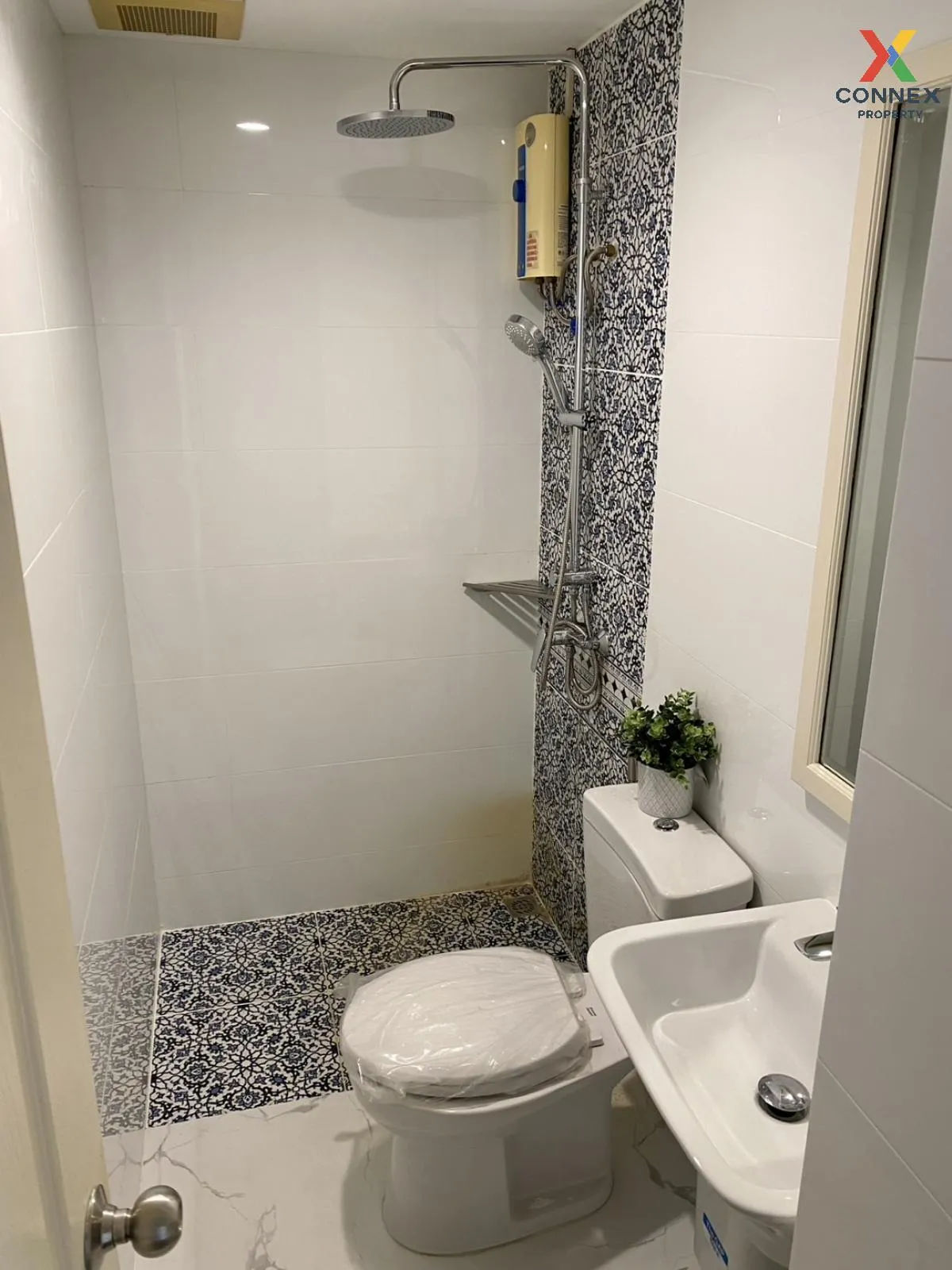 เช่าคอนโด  ท๊อปวิว ทาวเวอร์ BTS-ทองหล่อ คลองตันเหนือ เขต วัฒนา กร