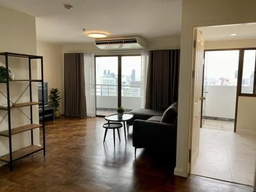 เช่าคอนโด  ท๊อปวิว ทาวเวอร์ BTS-ทองหล่อ คลองตันเหนือ เขต วัฒนา กรุงเทพ CX-130304