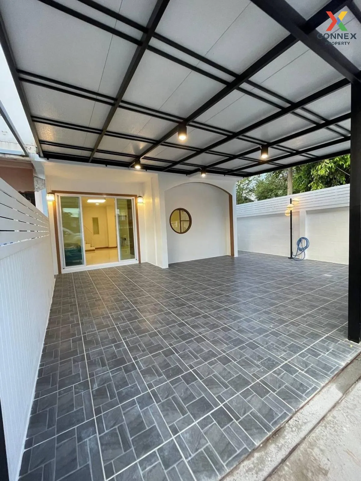 For Sale Townhouse/Townhome  , Sriprajak 5 , newly renovated , Ba 2