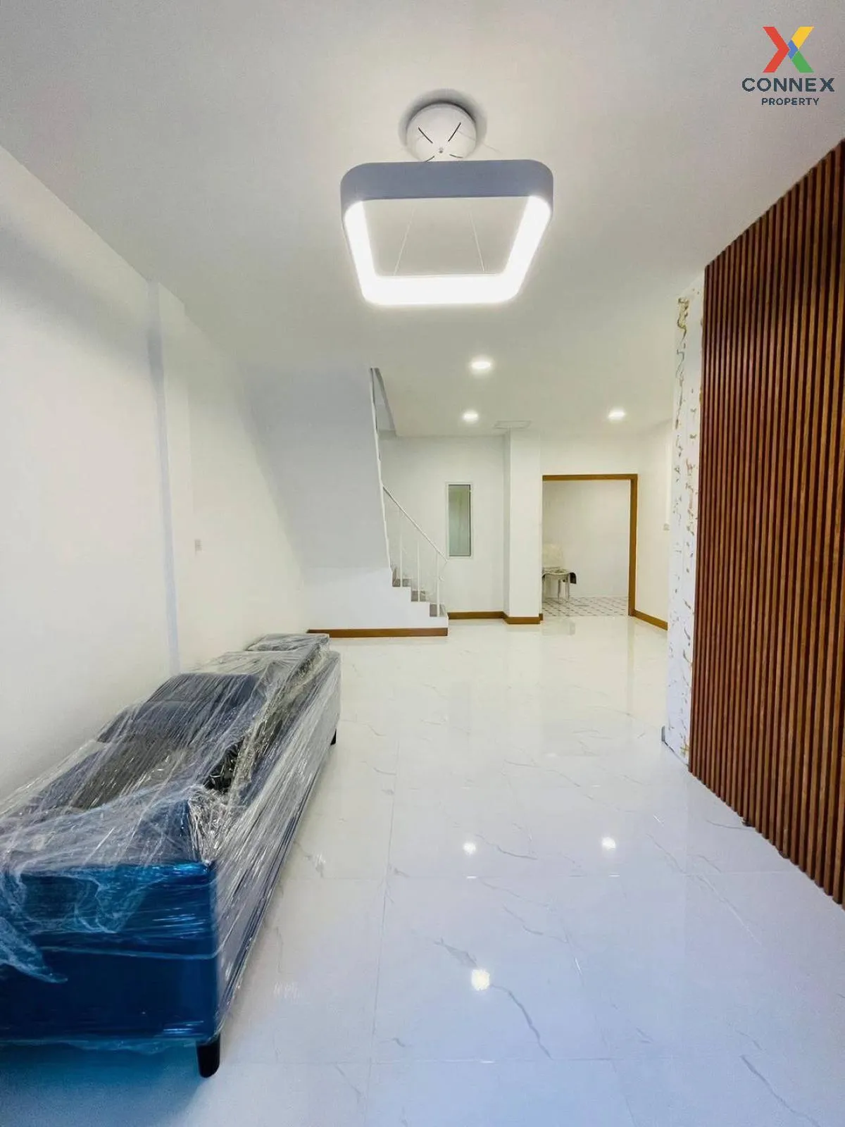 For Sale Townhouse/Townhome  , Sriprajak 5 , newly renovated , Ba